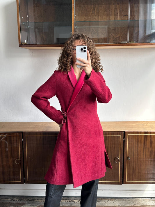 Vintage women slim-fit belted midi red coat