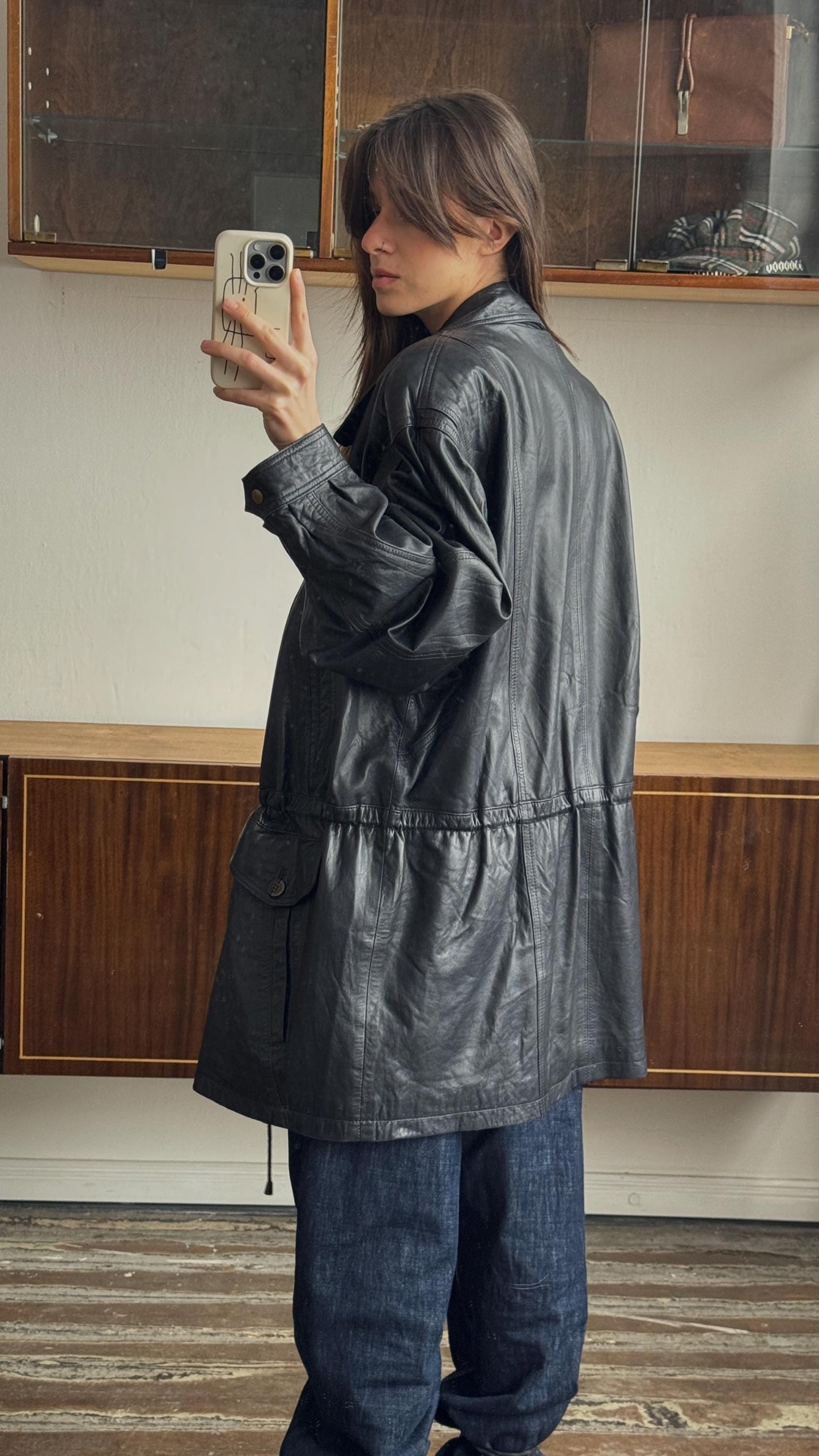 Vintage 90s oversized leather bomber jacket in black