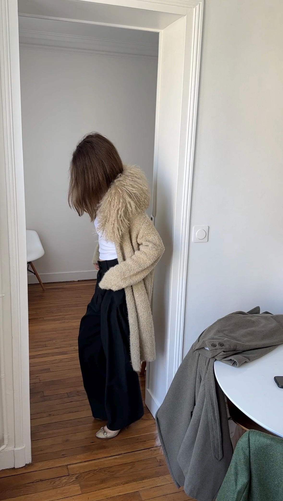 Vintage 90s Wool Coat with Voluminous Lamb Fur Collar in Beige