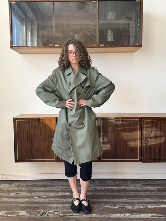 Vintage straight trench coat in green