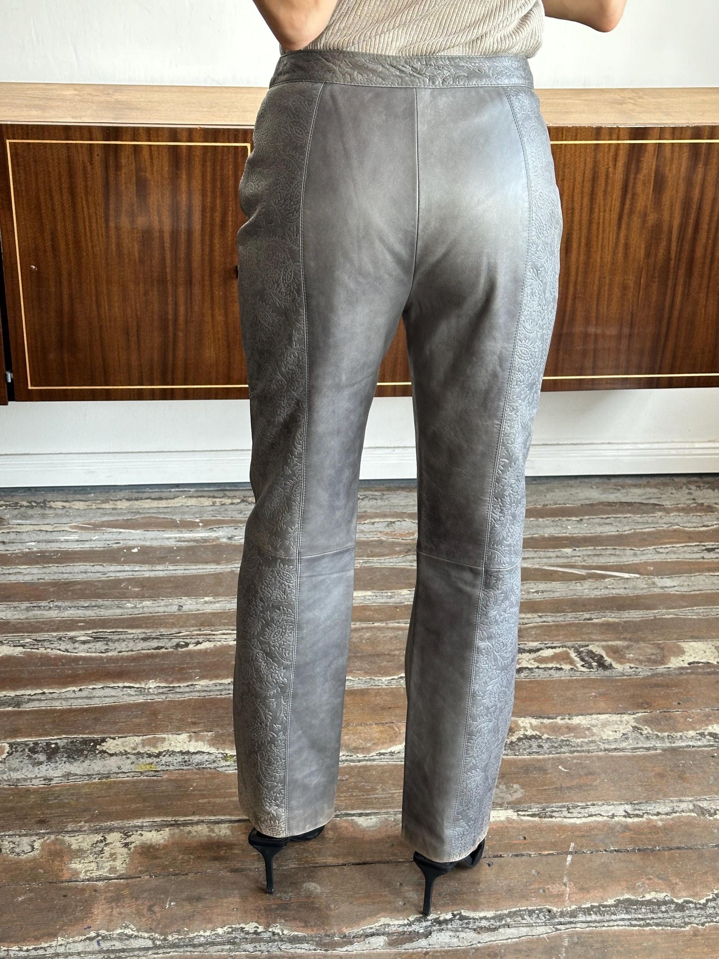Vintage 90s leather trousers in grey