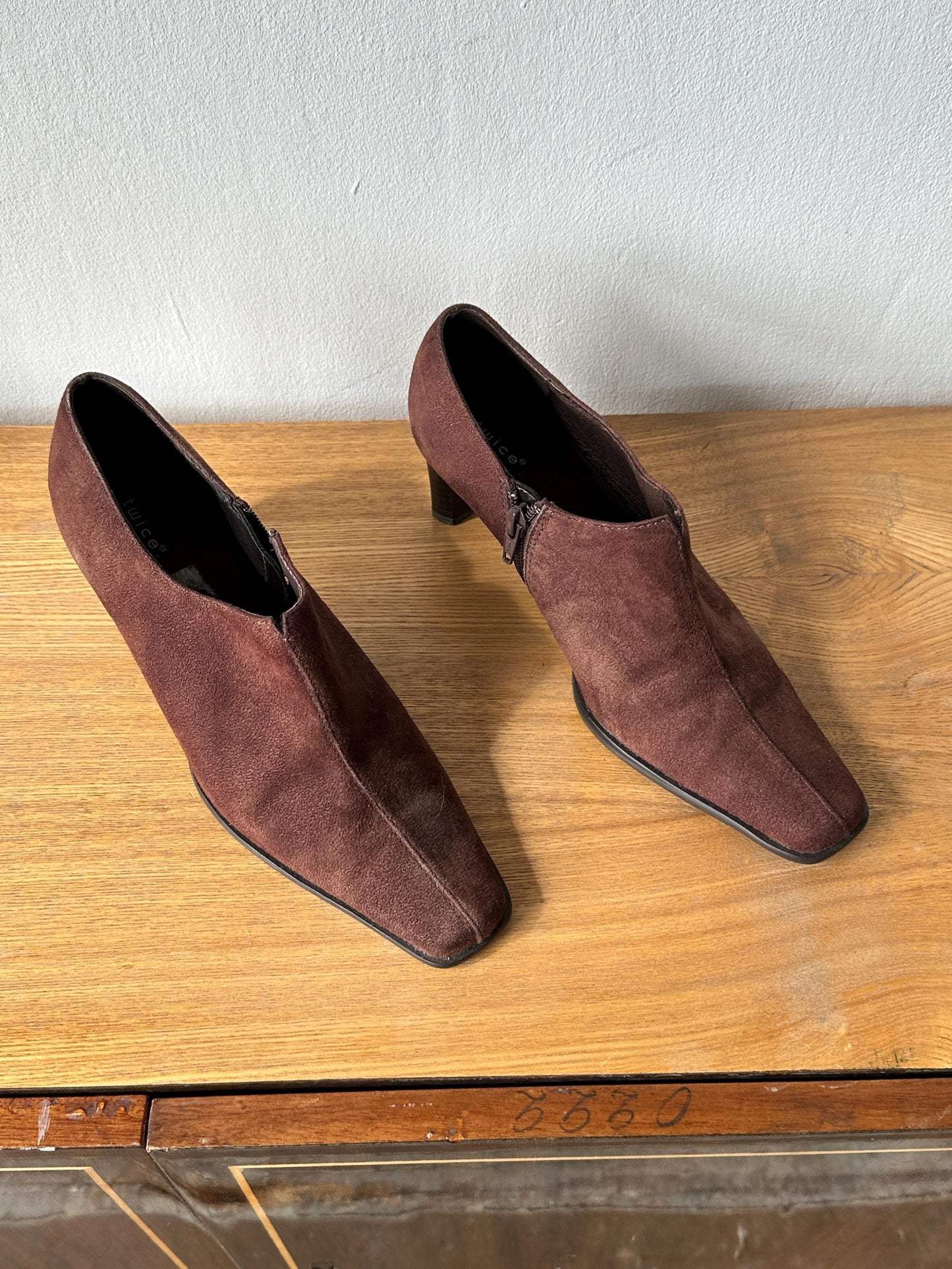 Vintage Brown Suede Ankle Boots | Pointed Toe Heeled Booties | US 8