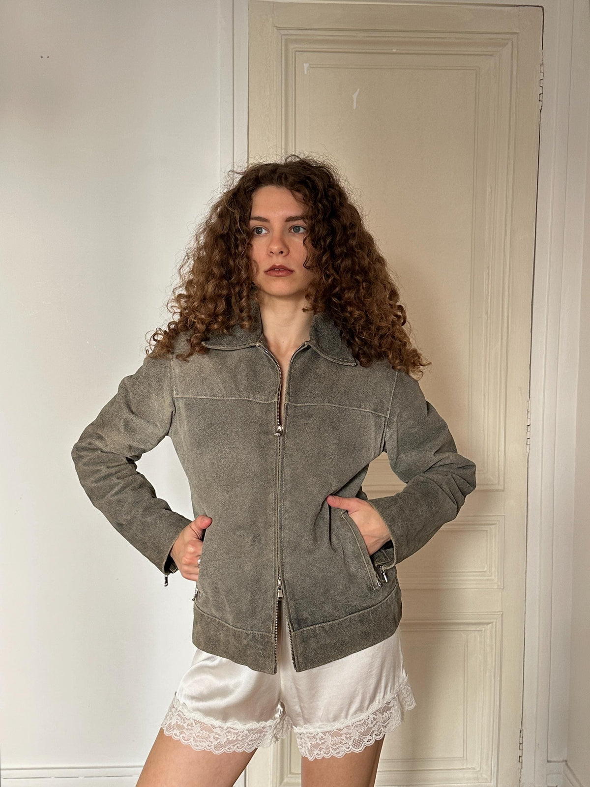 Vintage 90s Boxy Moto Leather Jacket in Grey