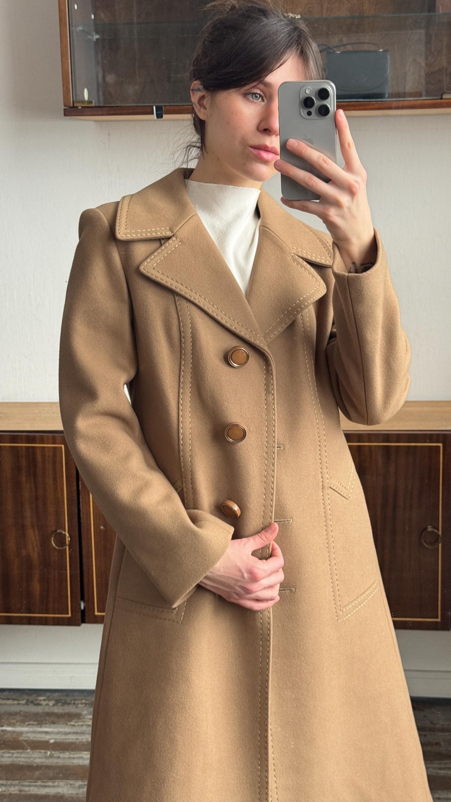 Vintage 60s Women's Wool Coat In Beige