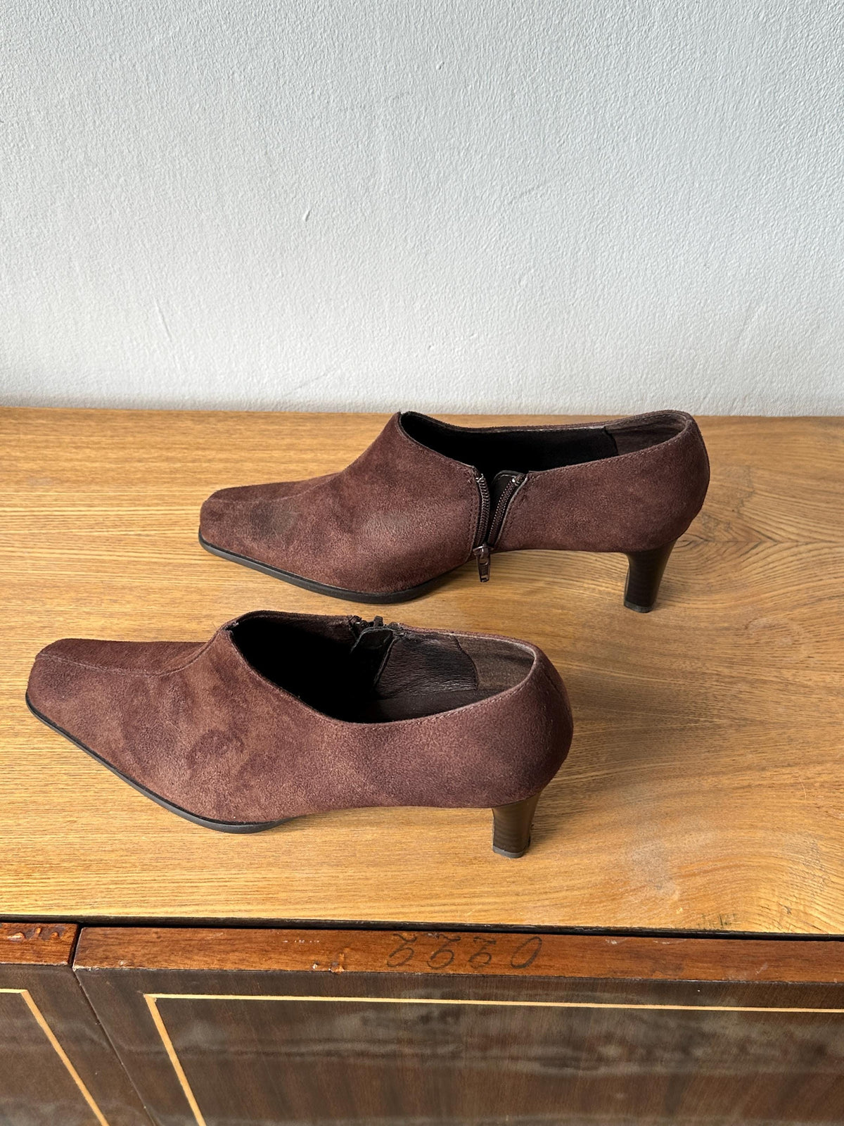 Vintage Brown Suede Ankle Boots | Pointed Toe Heeled Booties | US 8