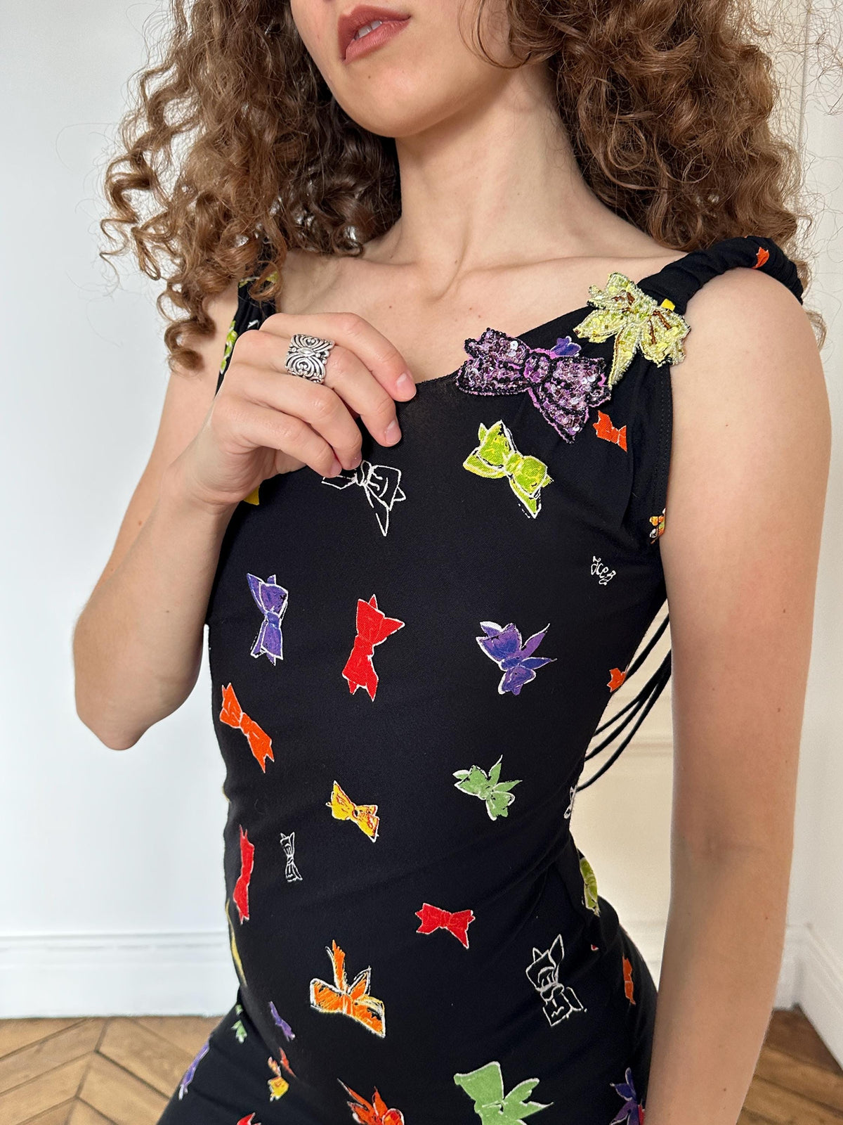 Vintage Iceberg Bow Print Mini Dress in Black