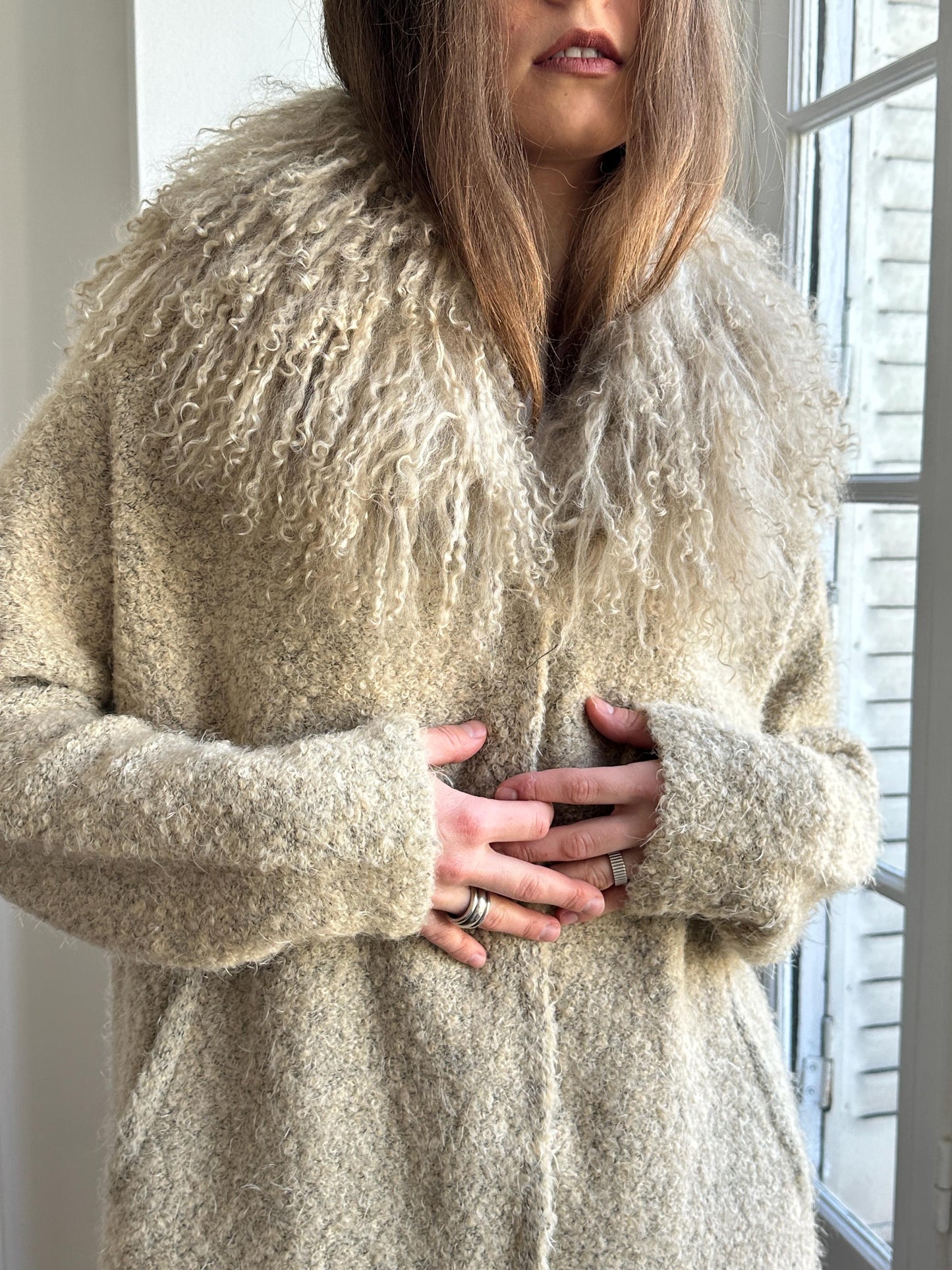 Vintage 90s Wool Coat with Voluminous Lamb Fur Collar in Beige