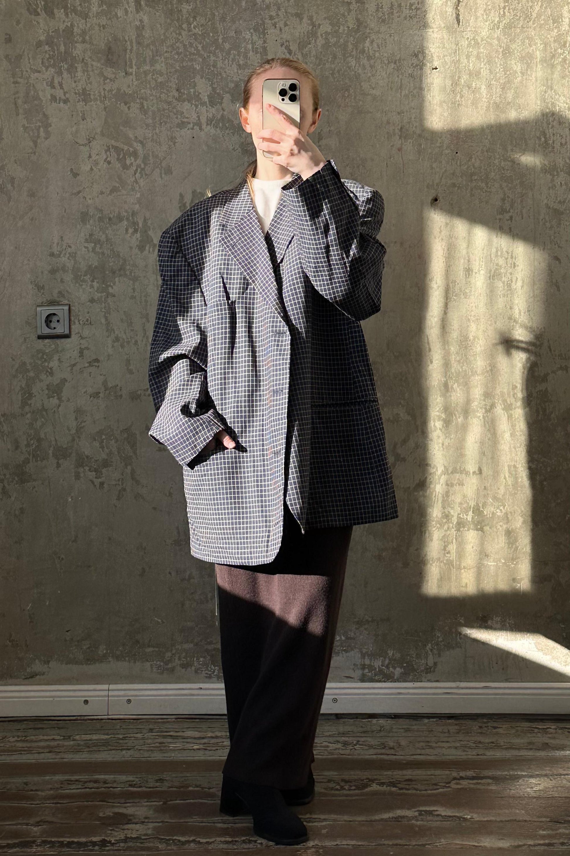 Vintage oversized classic blazer in dark blue with a white checkered pattern
