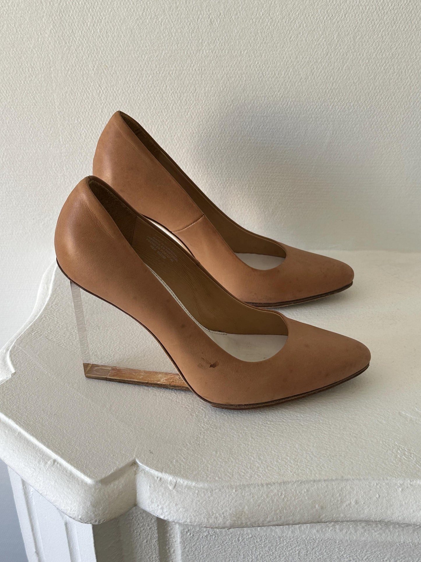 Maison Margiela x H&M Tan Leather Wedge Pumps in Brown I US 7.5