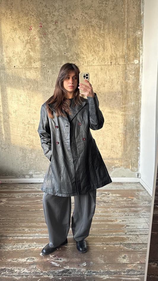 Vintage 90s oversized leather coat in black