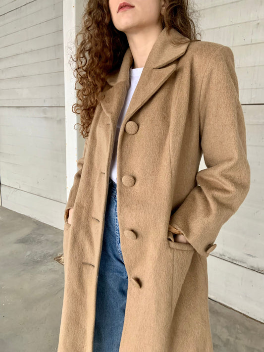 Retro wool coat in white