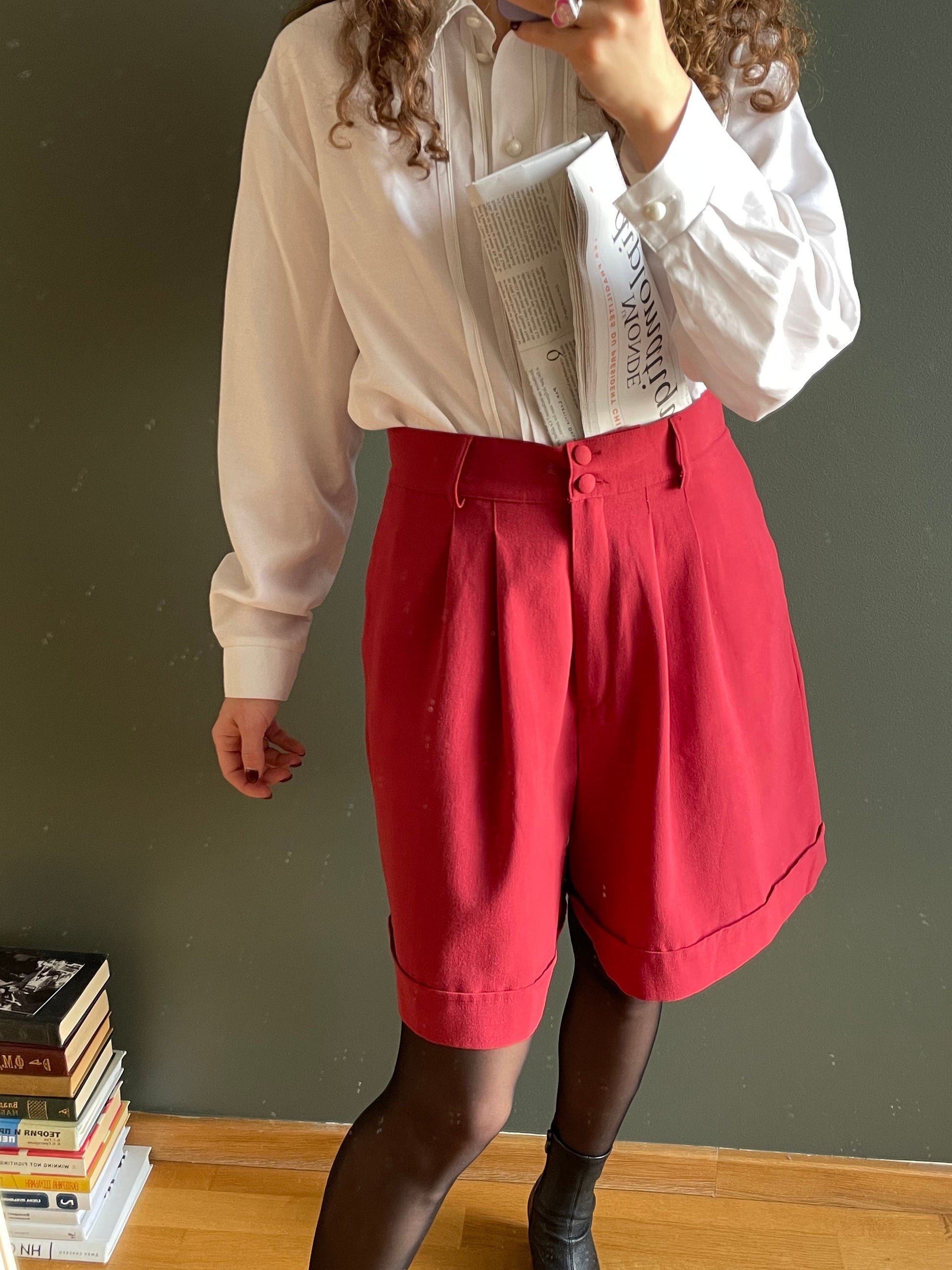 Vintage women bermuda shorts in red