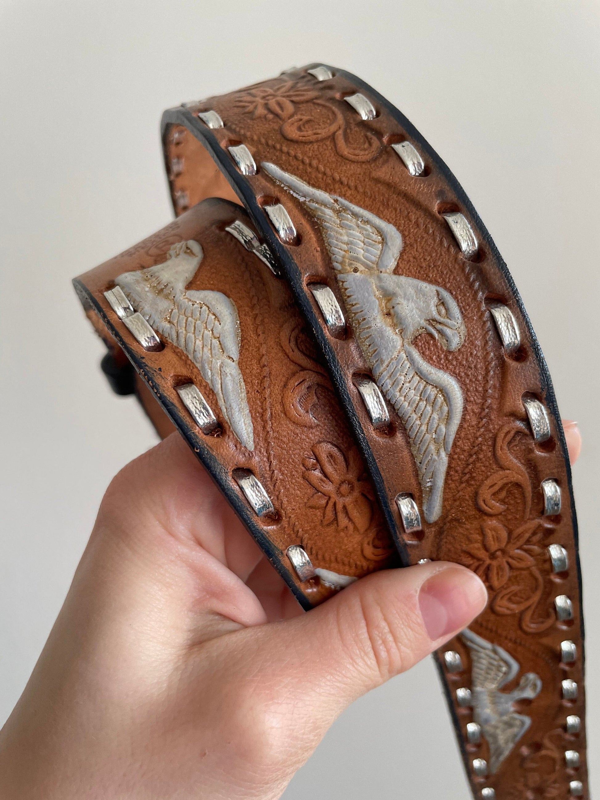 Vintage western engraved leather brown belt, wide brown belt