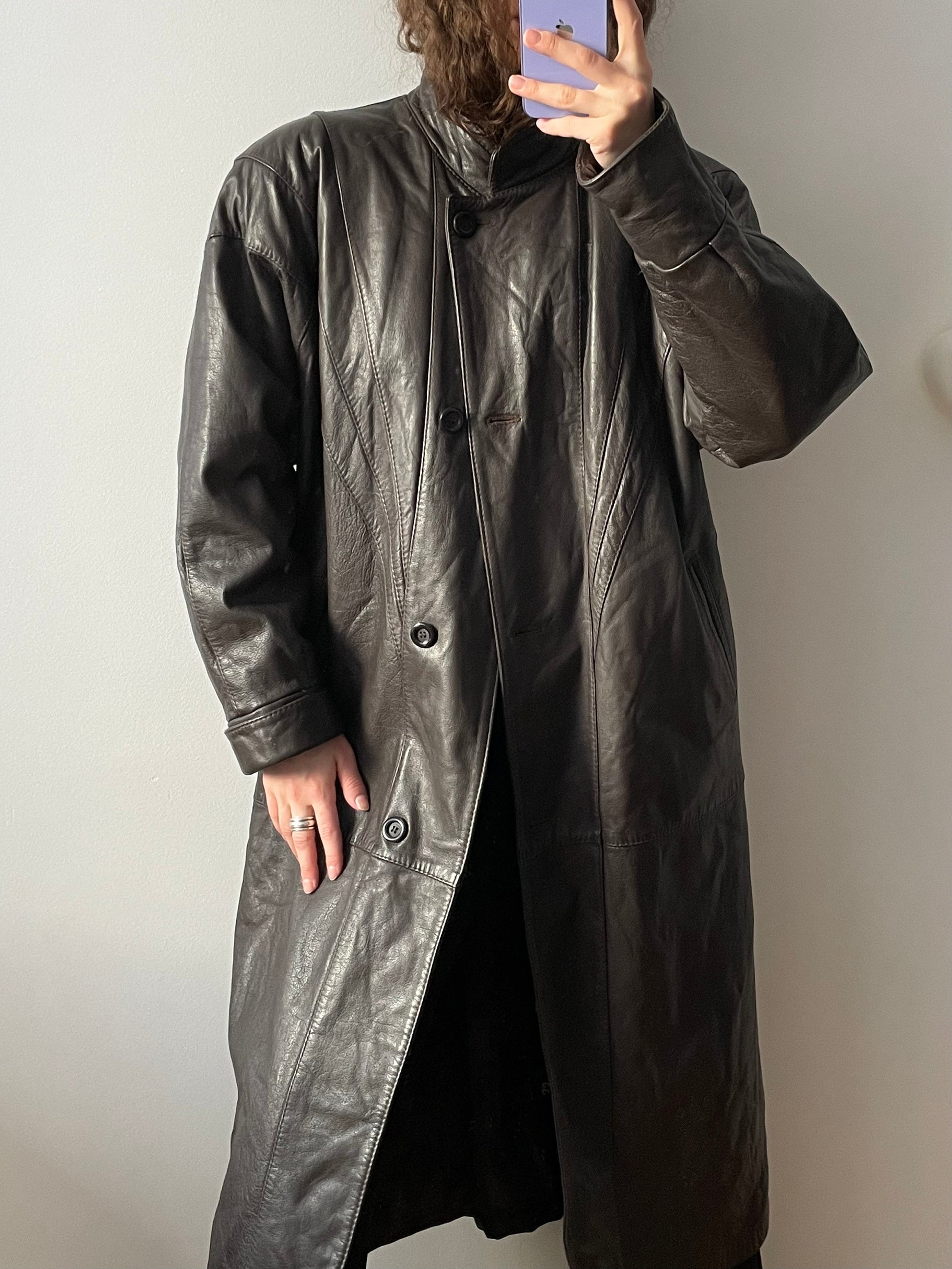 Vintage 90s straight leather coat in brown