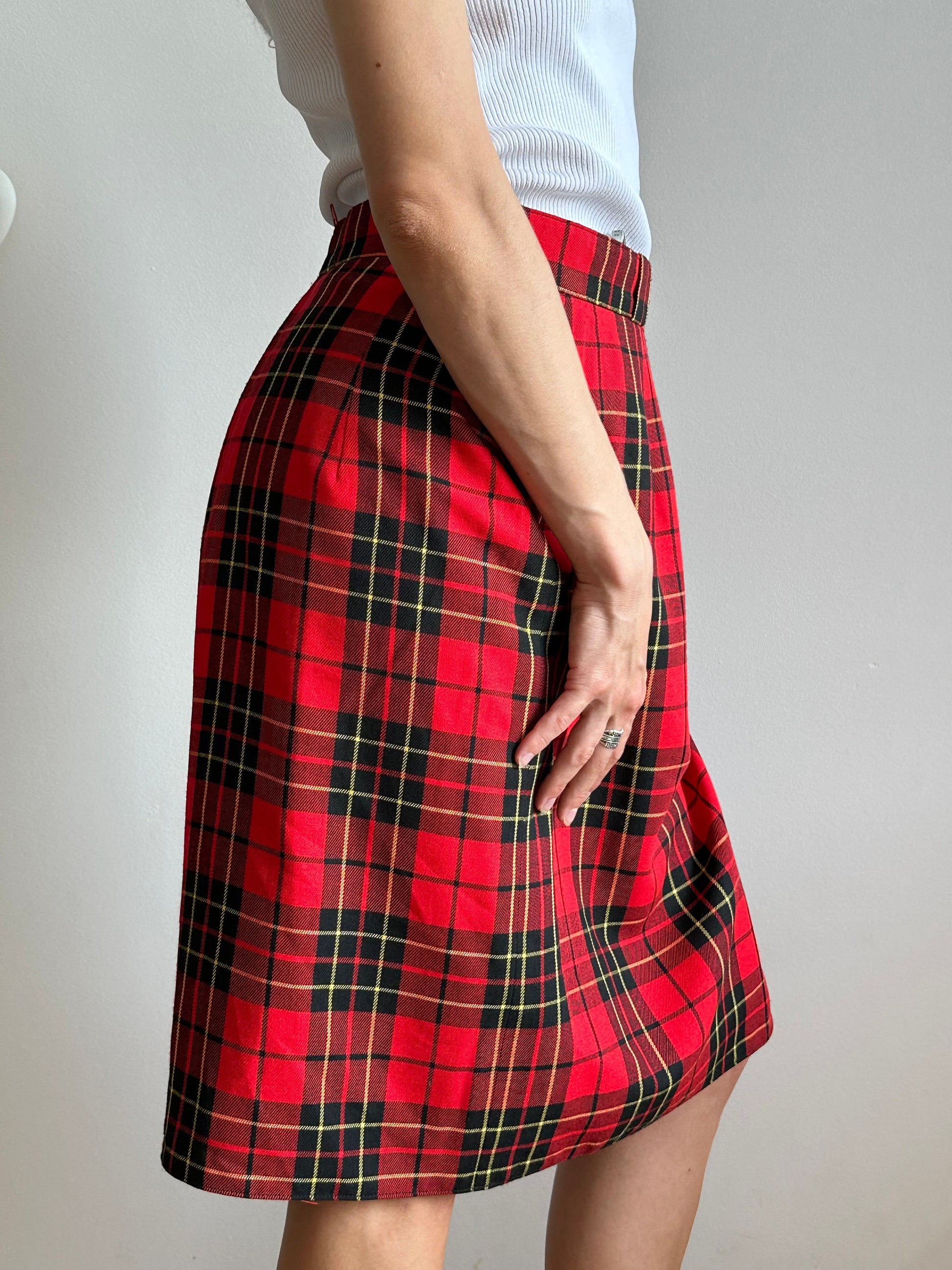 Vintage tartan plaid wool Scottish kilt, midi skirt in red