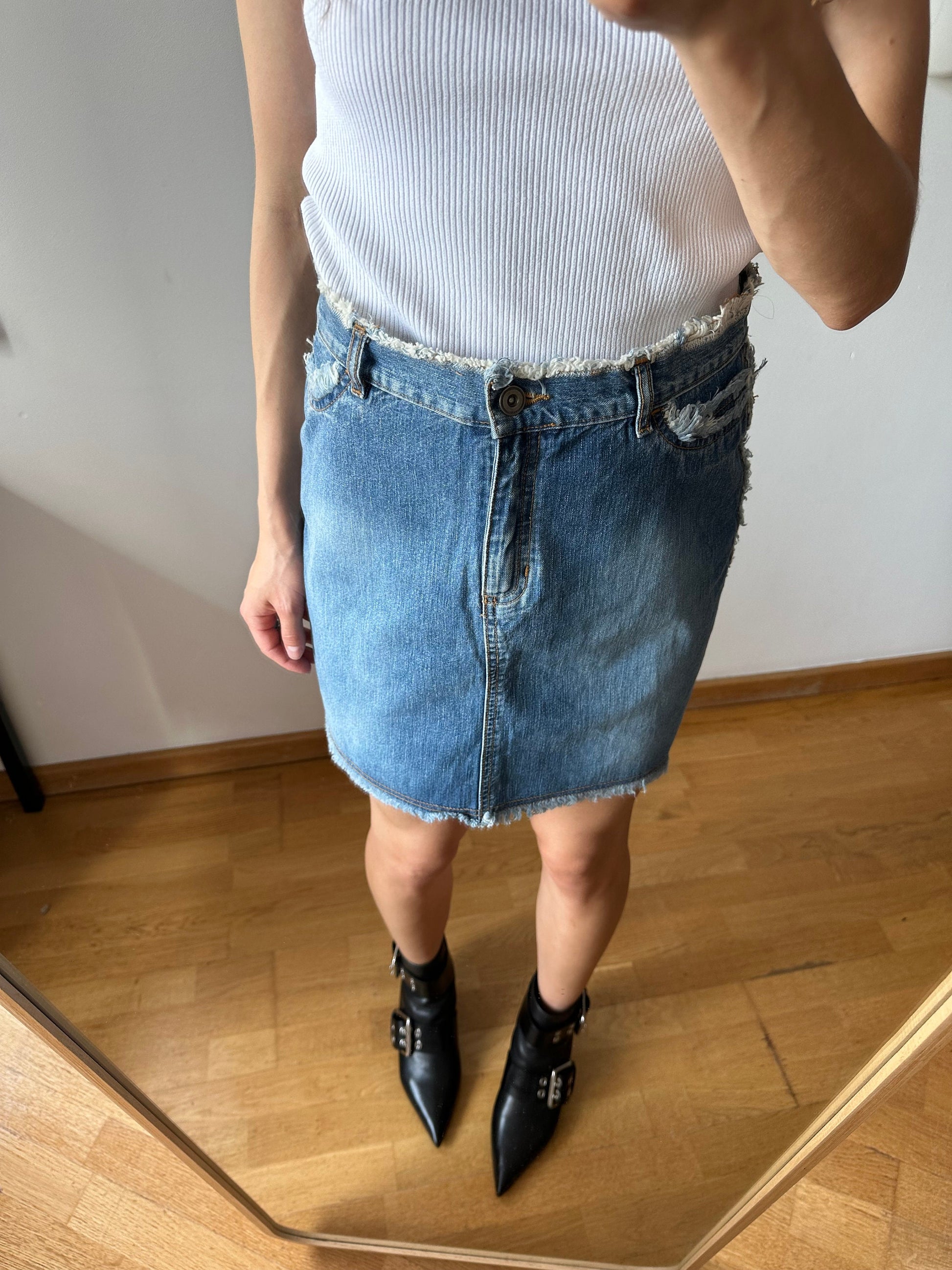 Vintage y2k denim mini skirt in blue