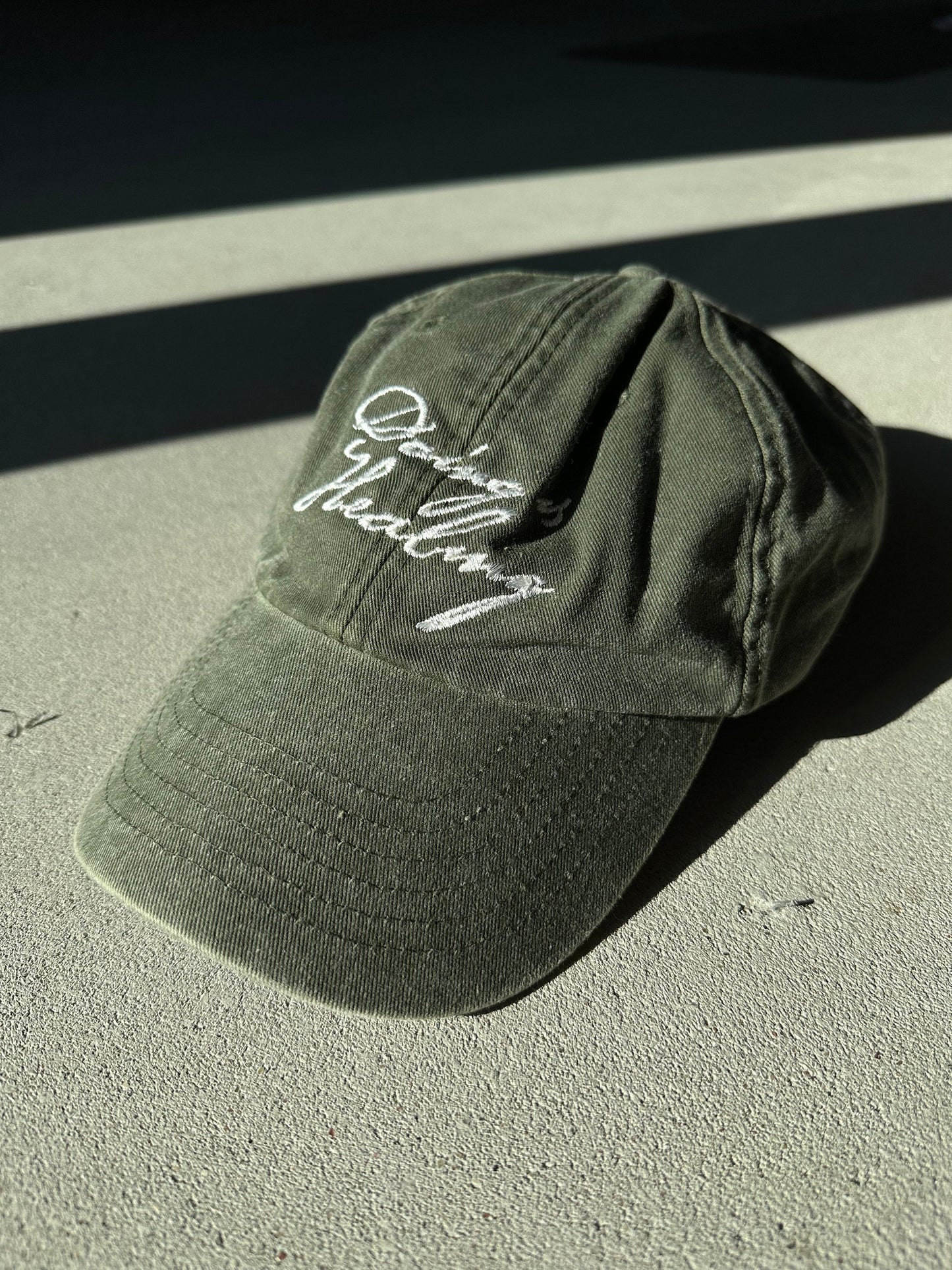 Vintage style low profile embroidered cap in green