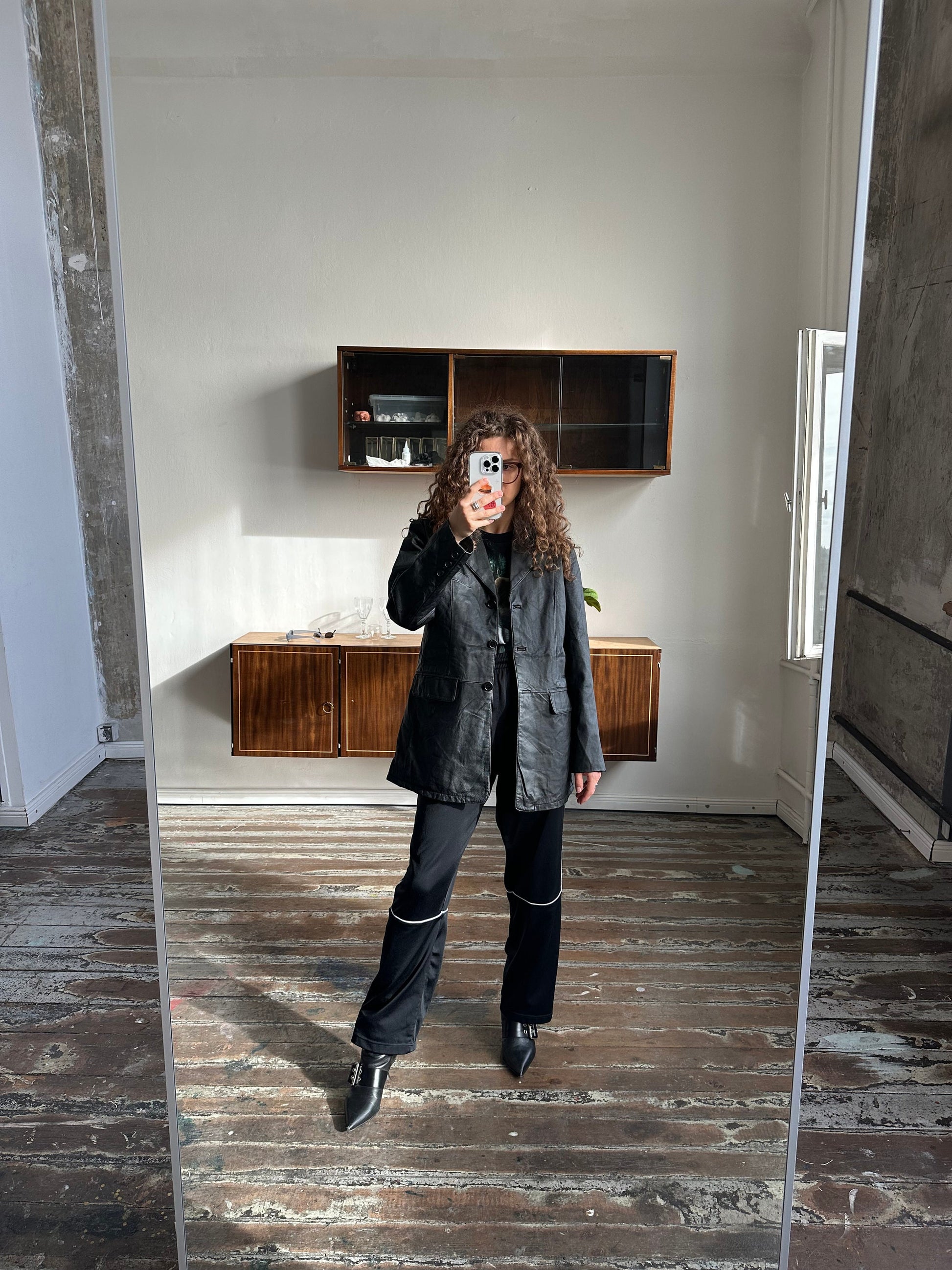 Vintage 90s genuine leather blazer in black