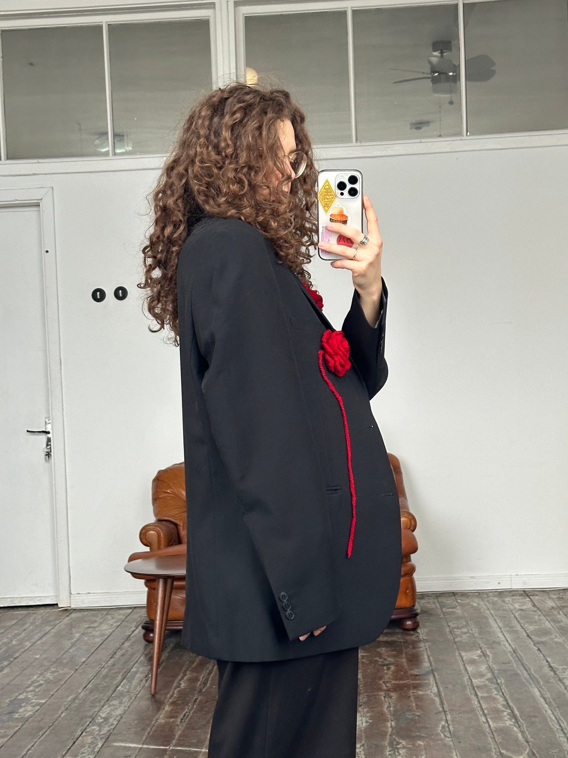 Preorder I Customized order for Jasmine I size L I Blazer "FALLING" in black with roses