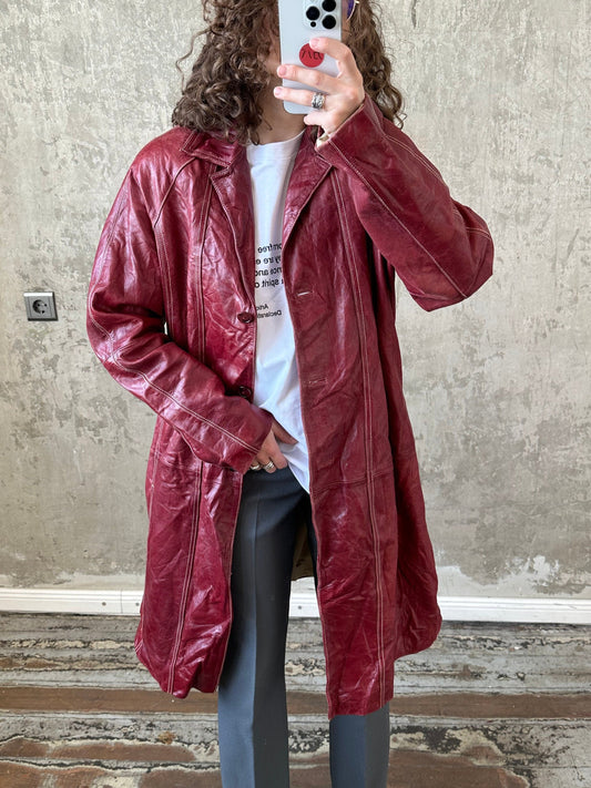 Vintage short leather coat in red