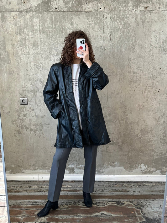 Vintage 90s leather jacket in black, short leather coat