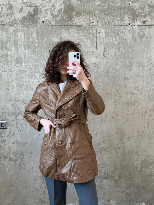 Vintage 90s genuine leather coat in beige, short leather overcoat