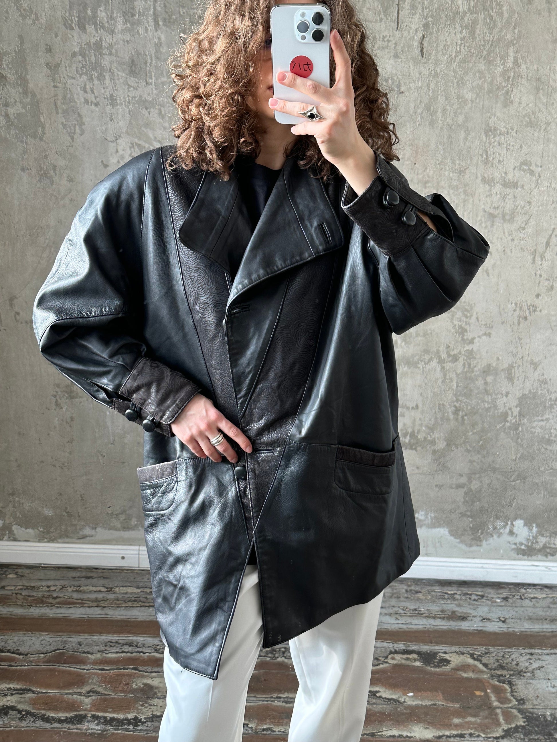 Vintage 90s leather overcoat in black with big collar