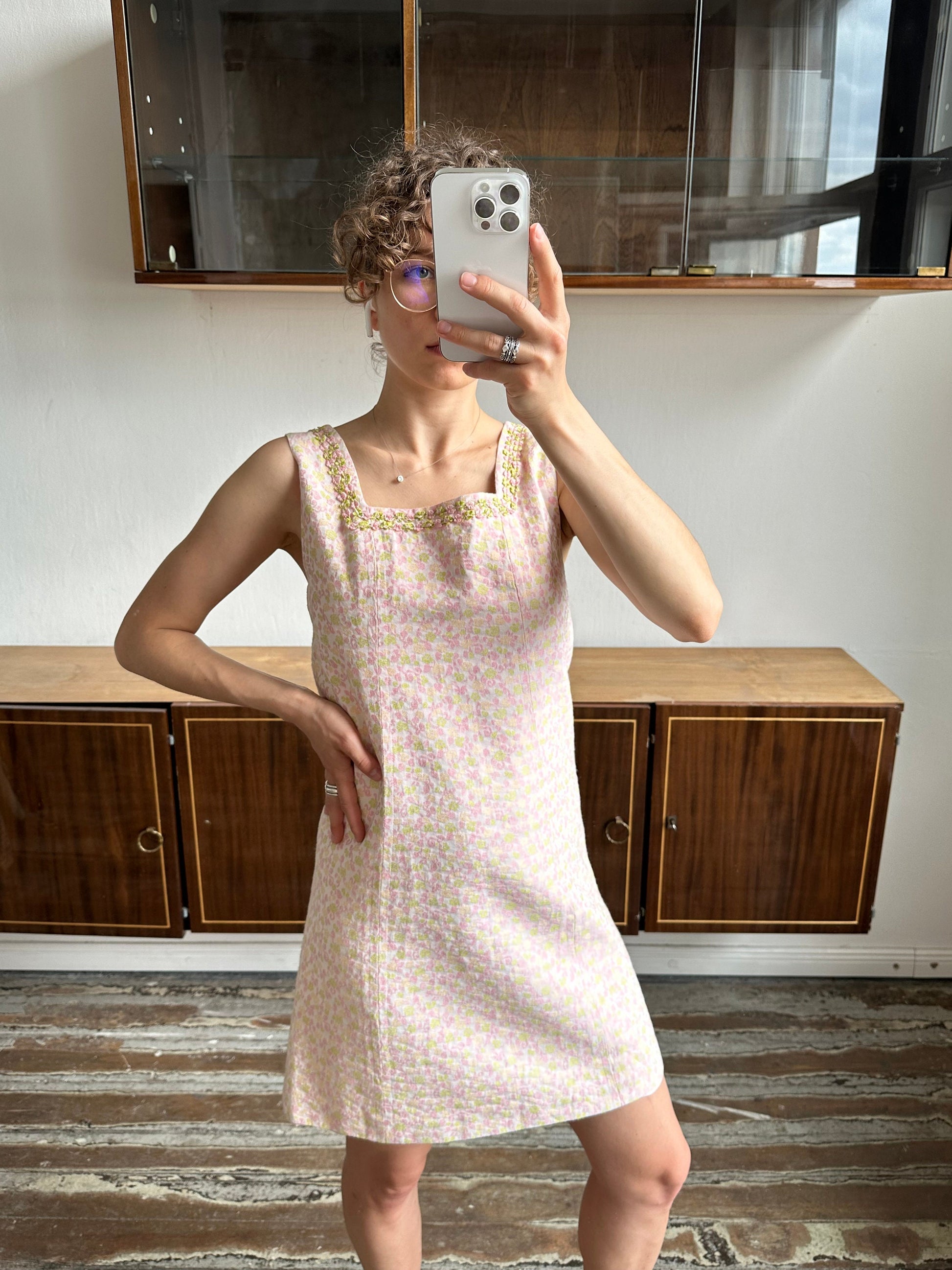 Vintage cute floral tea dress in pink, mini summer dress