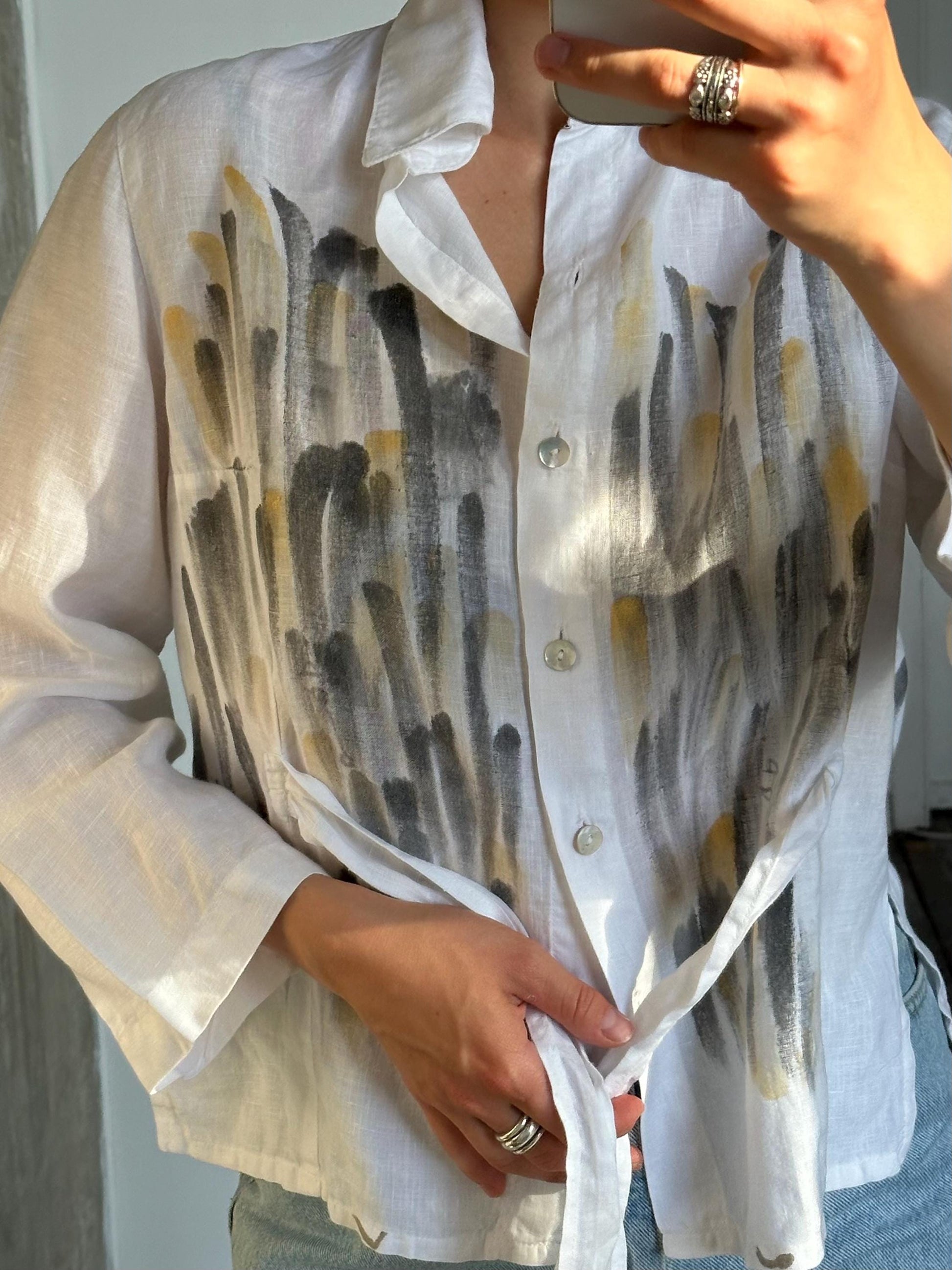 Vintage linen blouse with belt in white, with abstract print