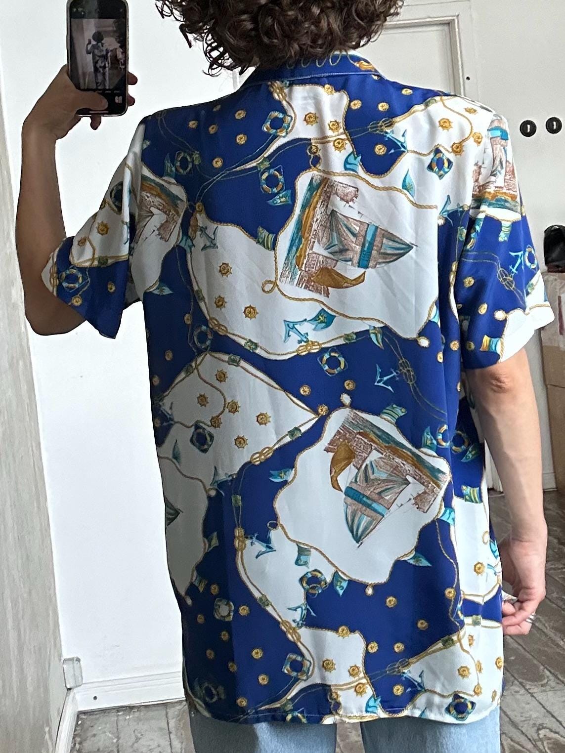 Vintage 80s blouse in blue and white