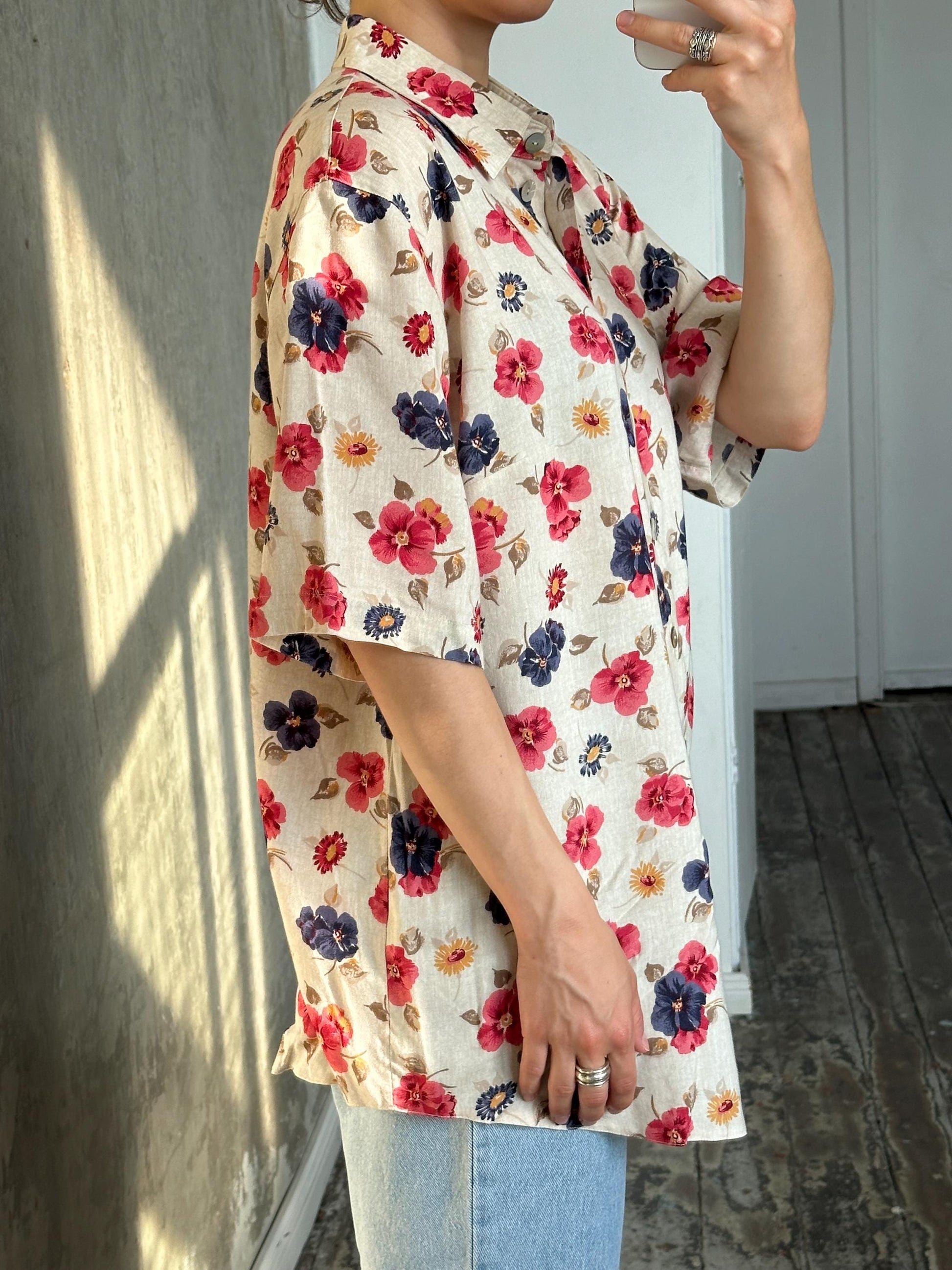 Vintage floral blouse in beige, pink and blue, loose linen shirt