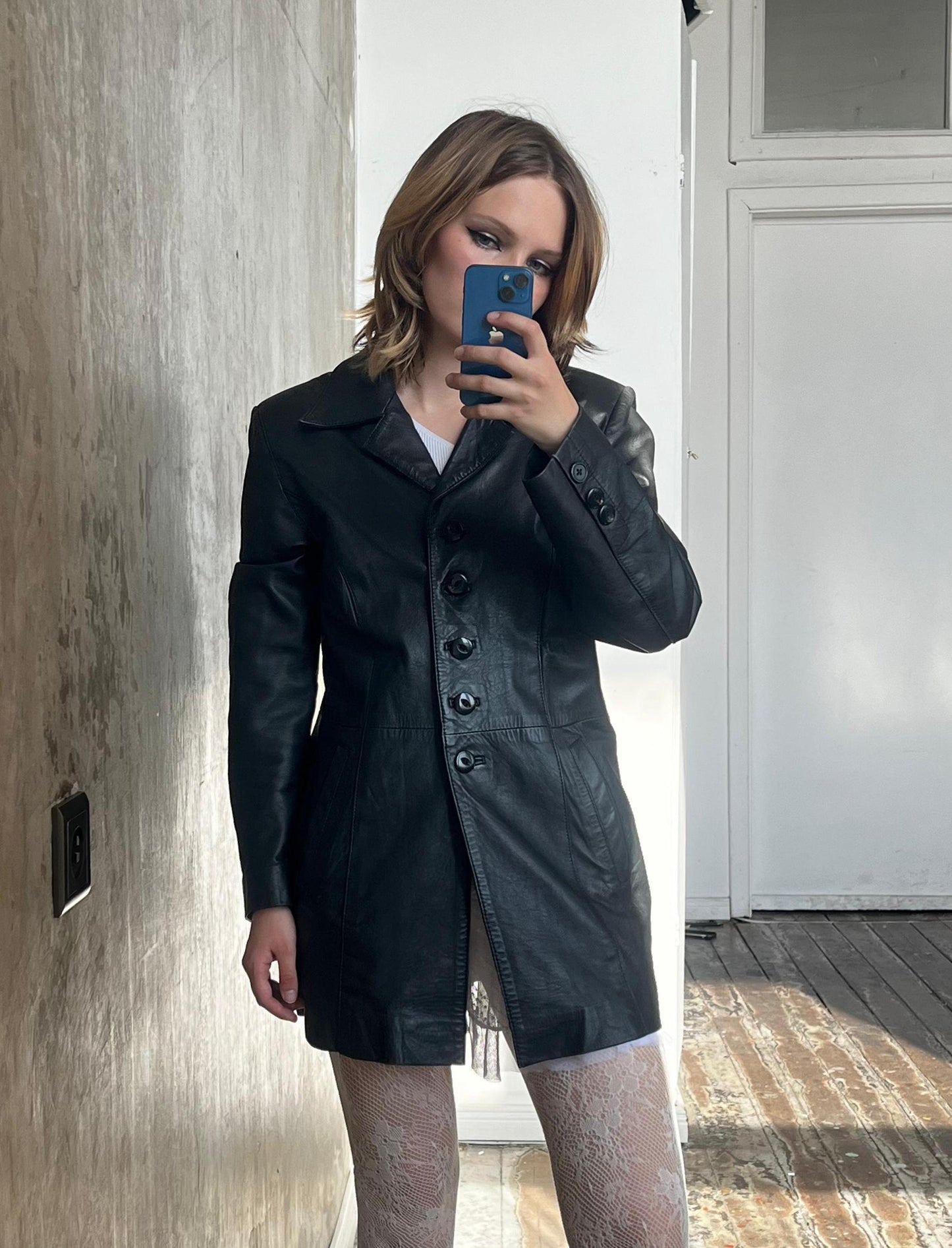 Vintage 90s leather button-down blazer jacket in black