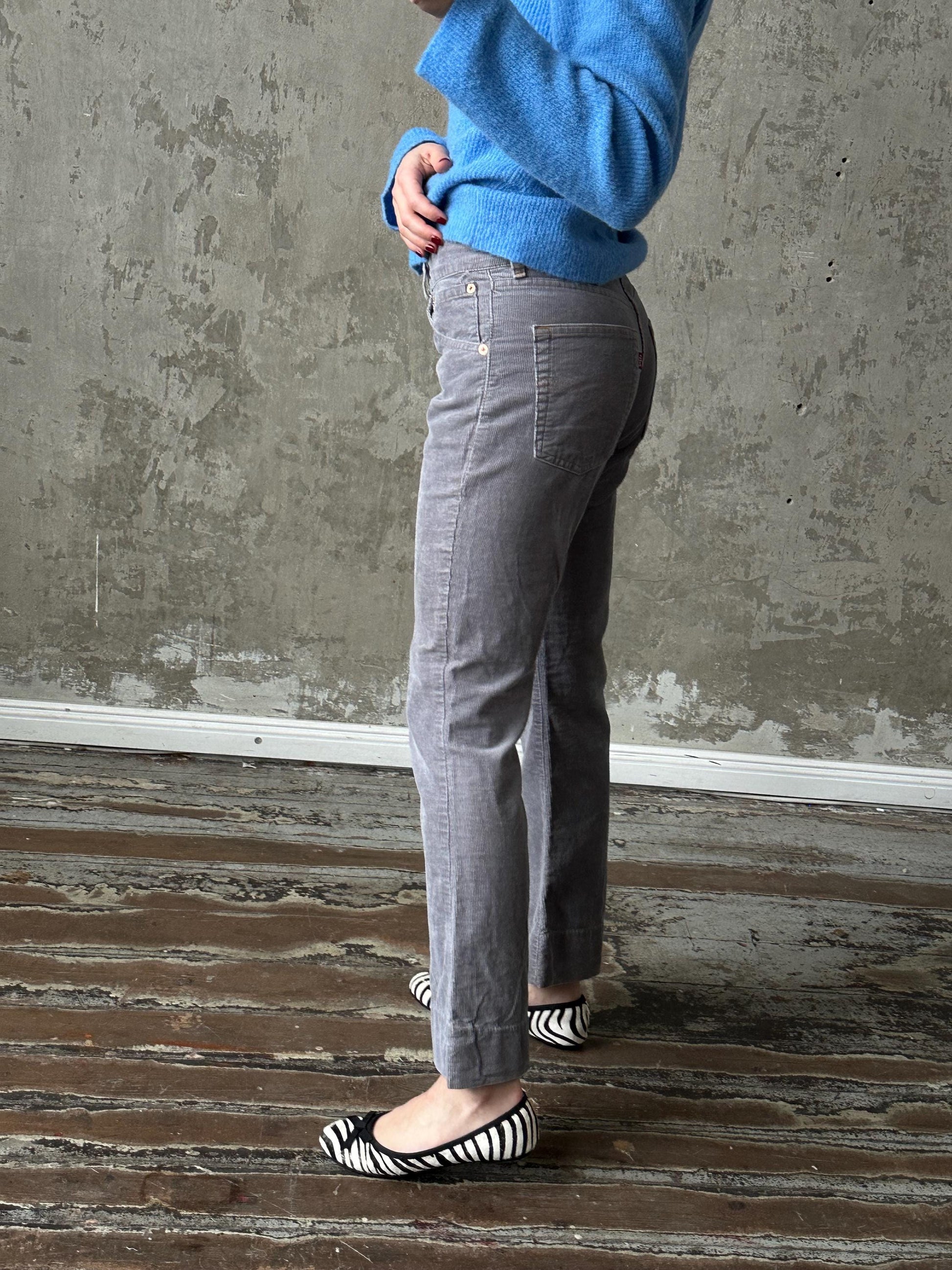 Vintage LEVI’S velvet pants in purple