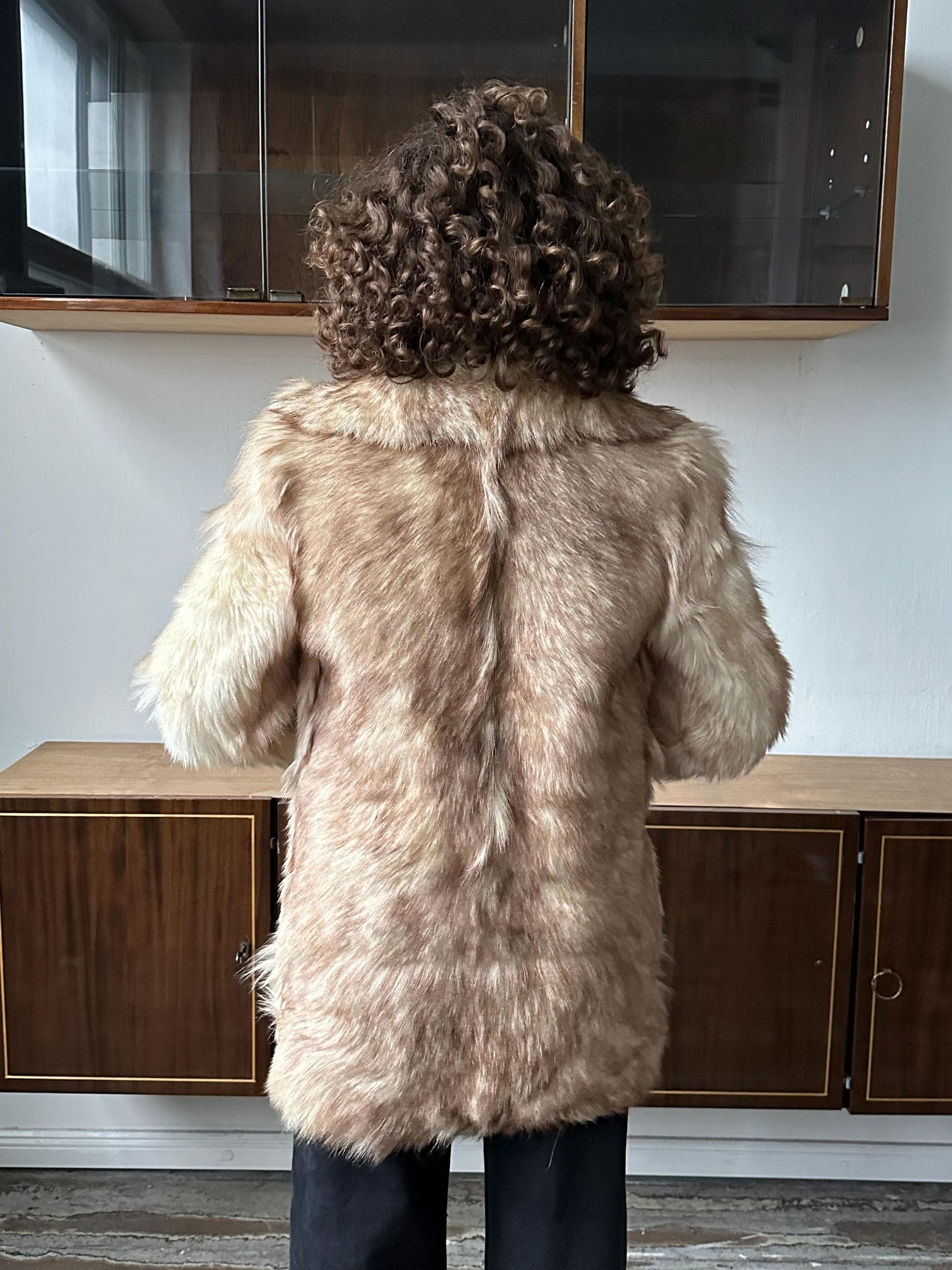 Vintage 1980s oversized fur winter coat in white