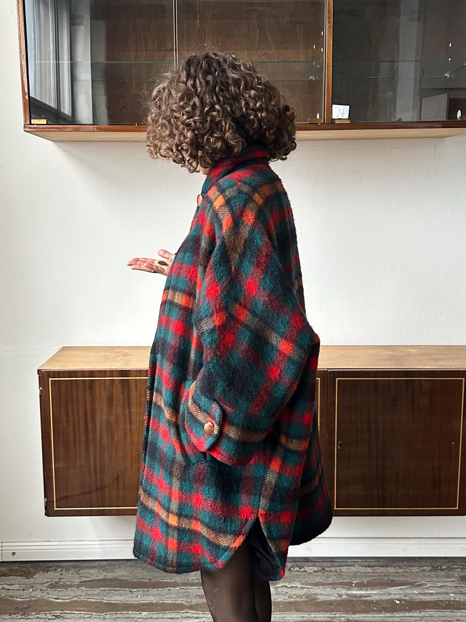 Vintage checked wool coat in red, short wool cape